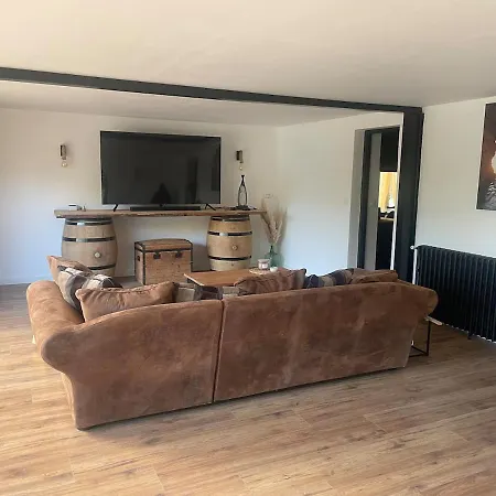 Maison De Holiday home Caussens