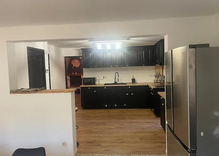 Maison De Tatil Evi Caussens